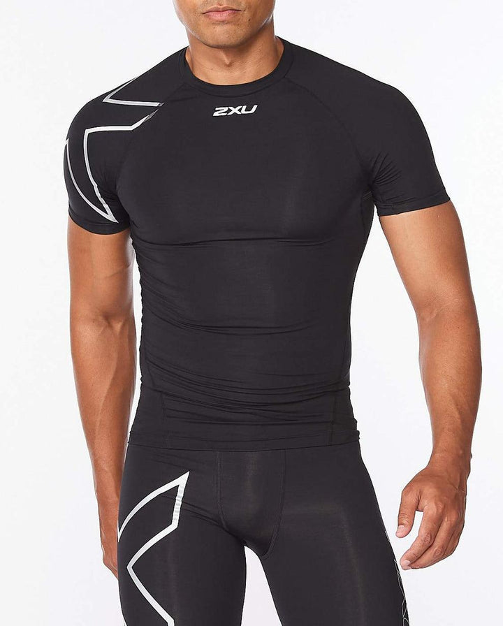 2XU Core Compression Short Sleeve Men's Cycling Jersey (Black Silver) - BUMSONTHESADDLE