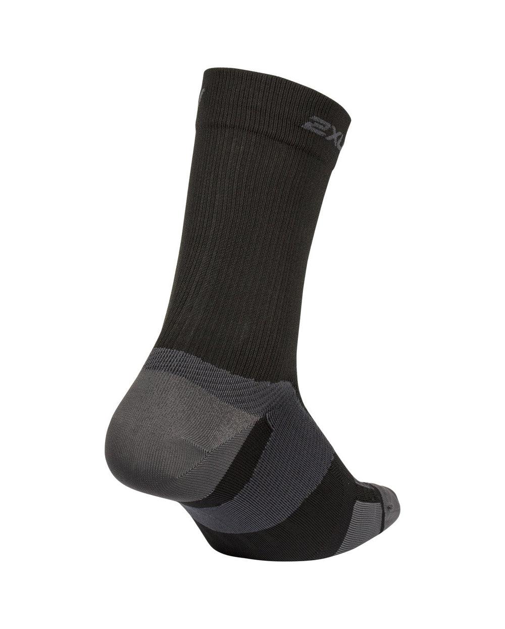 2XU Vectr Ultralight Crew Unisex Cycling Socks (Black/Titanium) - BUMSONTHESADDLE