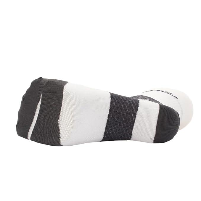 2XU Vectr Ultralight Crew Unisex Cycling Socks (White/Grey) - BUMSONTHESADDLE