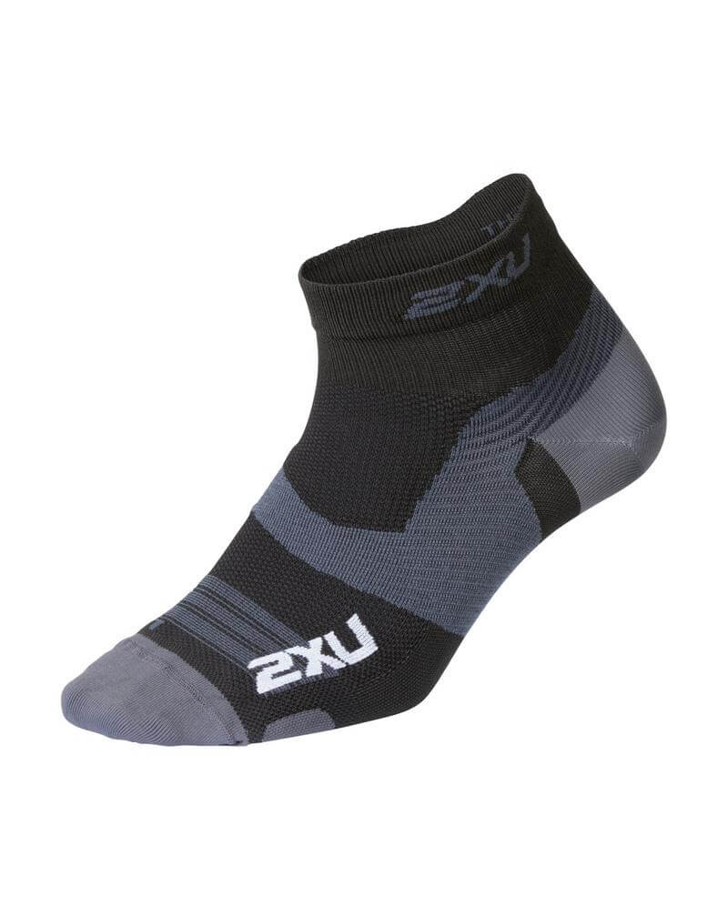 2XU Vectr Ultralight 1/4 Crew Unisex Cycling Socks (Black/Titanium)