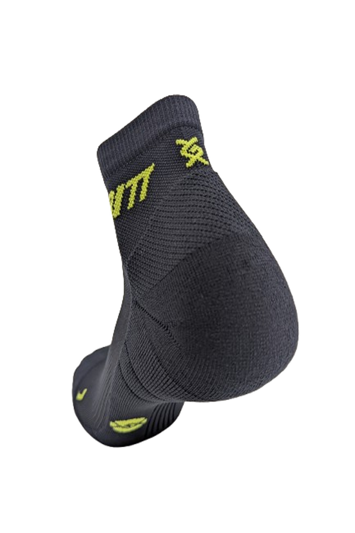 Gambitt Distance Low Cut Unisex Compression Socks (Black/Green)