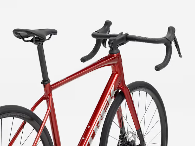 Trek Domane AL 2 Gen 4 (Fury Red)