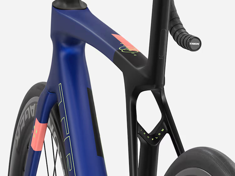 Trek Madone SL 6 Gen 8 (Matte Cobalt Blue/Trek Black/Living Coral)