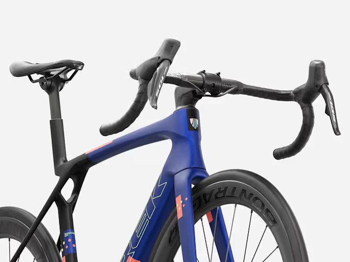 Trek Madone SL 6 Gen 8 (Matte Cobalt Blue/Trek Black/Living Coral)