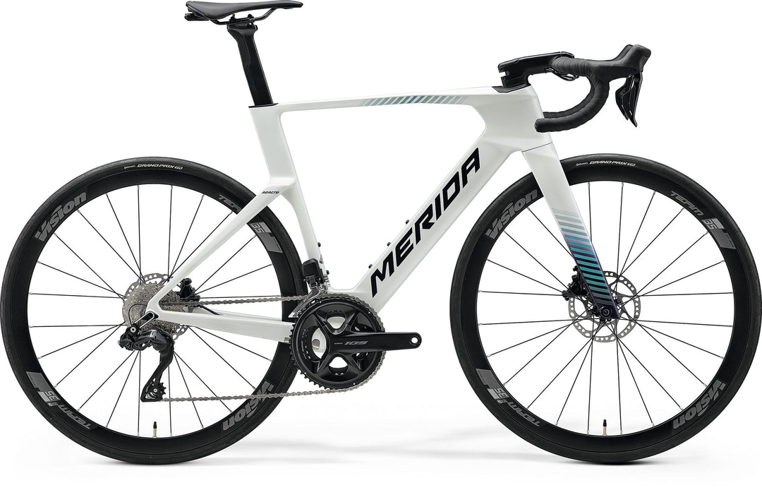 Merida Reacto 5000 carbon aero road bike in Pearl/Blue Teal
