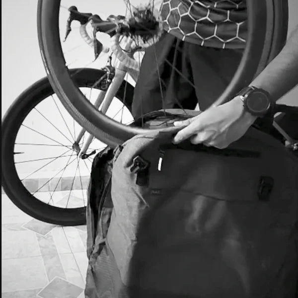 NAC D30 Road Wheel Bag (Black)