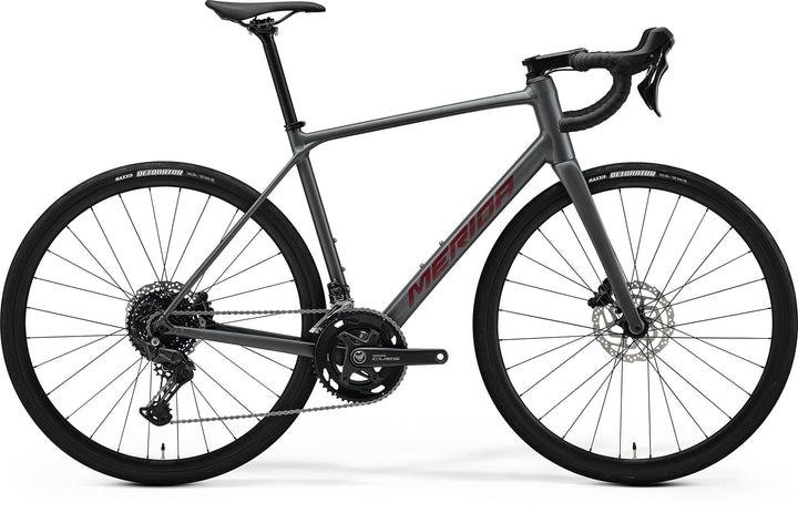 Merida Scultura Endurance 300 aluminium road bike in Silk Cool Grey/Red