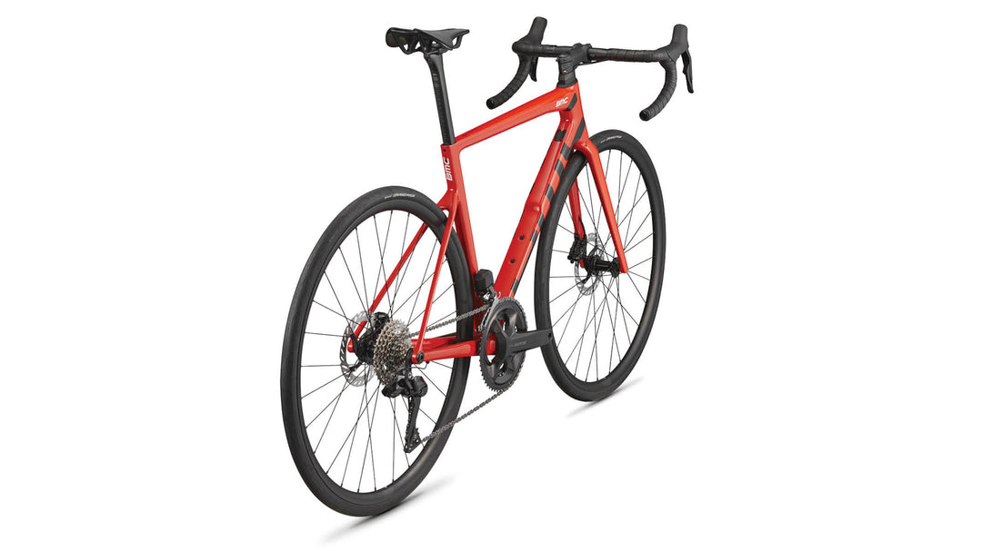 BMC Teammachine SLR TWO Gen 5 Red road bike, cockpit and Shimano 105 Di2 detail