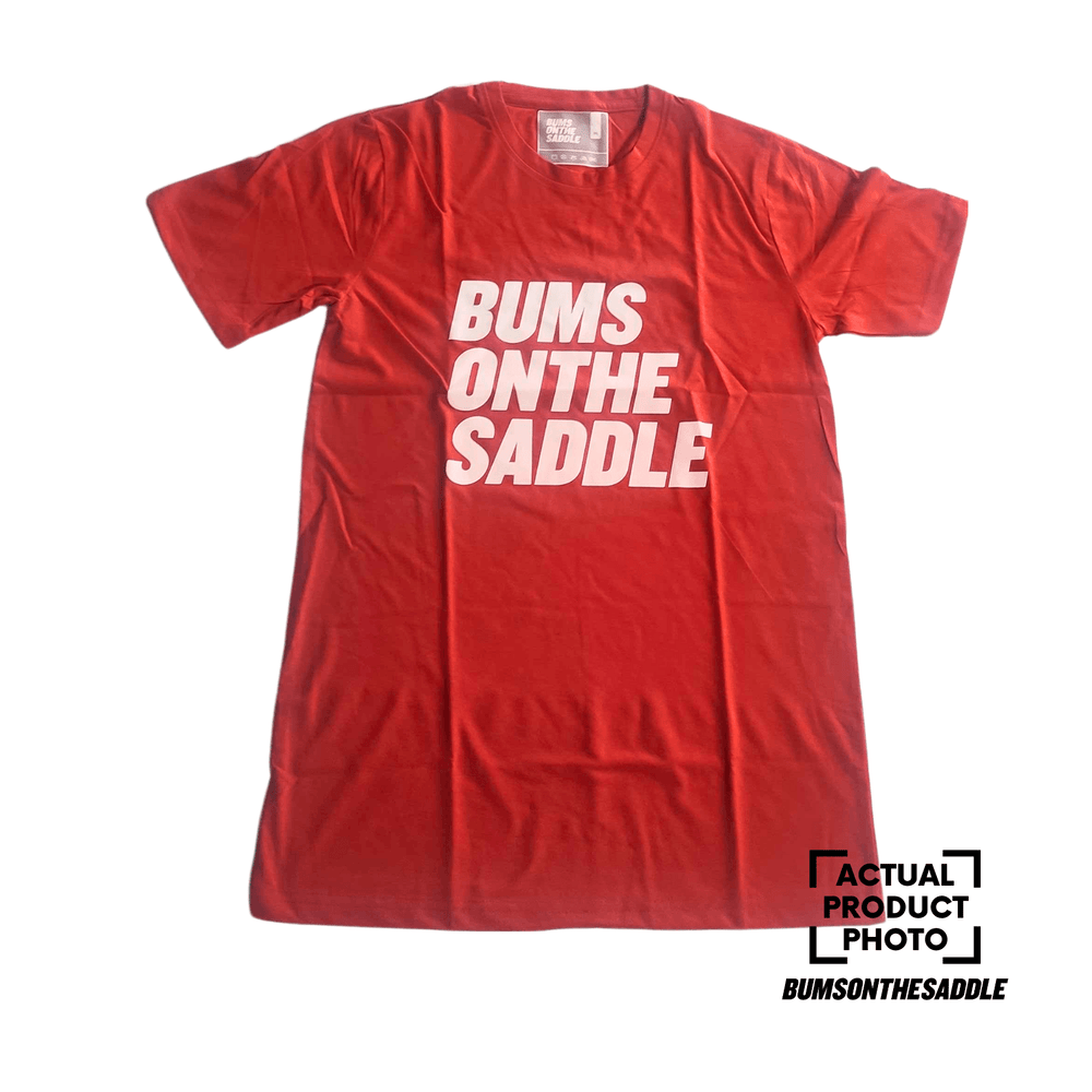 BUMSONTHESADDLE T-shirt (Brick Red/Peach) - BUMSONTHESADDLE