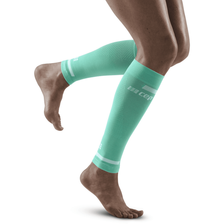 CEP The Run Compression 4.0 Women's Calf Sleeves (Ocean) - BUMSONTHESADDLE