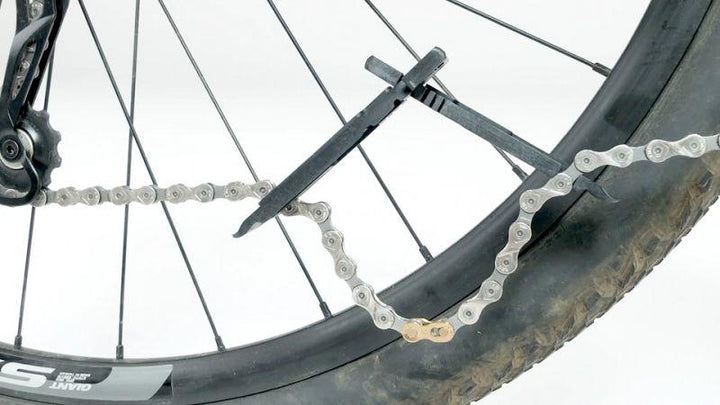 Clever Standard Flatout Chain Hook - BUMSONTHESADDLE