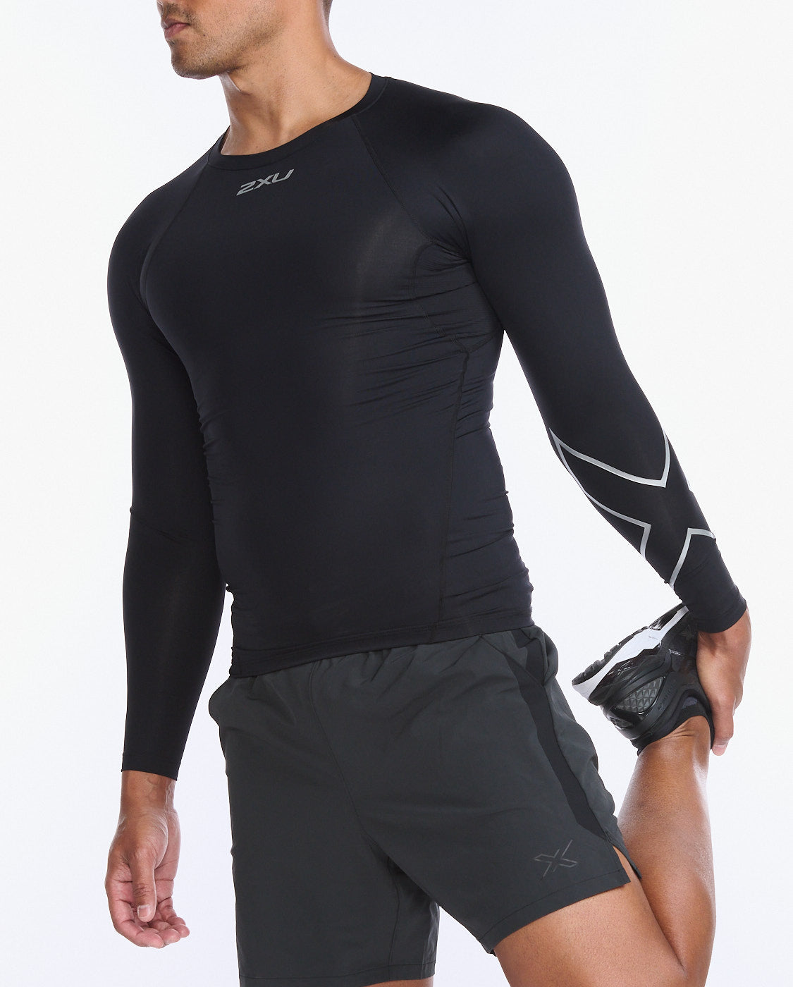 2XU Core Long Sleeve Men's Compression Top (Black/Silver)