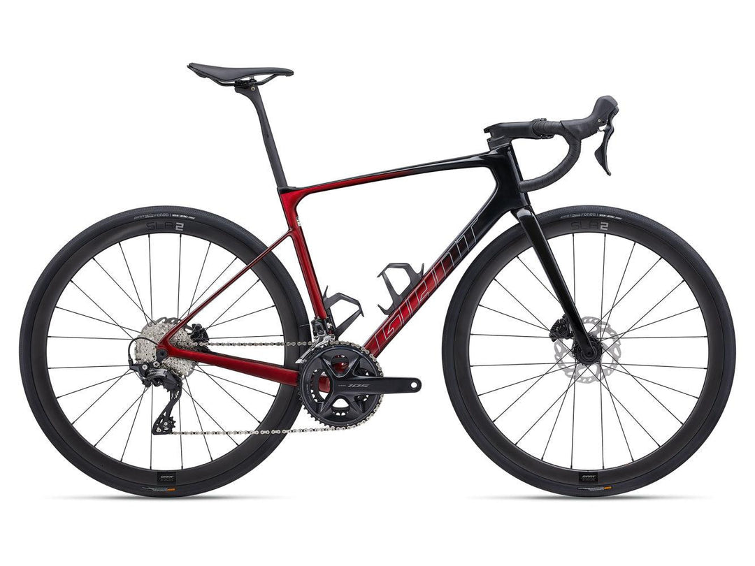 Giant Defy Advanced Pro 2 (Carbon/Sangria) - BUMSONTHESADDLE
