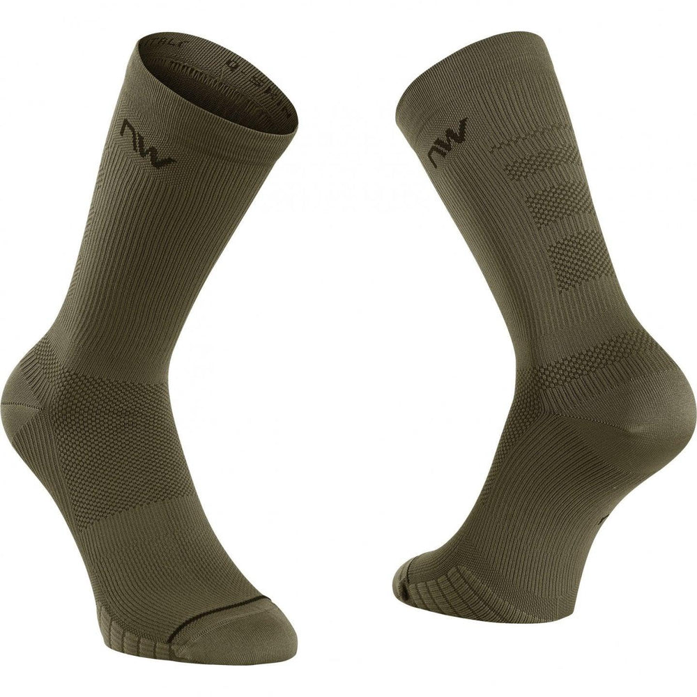Northwave Extreme Pro Unisex Cycling Socks (Forest Green) - BUMSONTHESADDLE