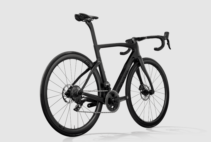 Pinarello F7 (Razor Black) - BUMSONTHESADDLE