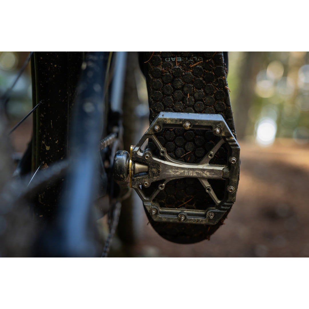 Shimano Saint PD-G8040 Platform Pedal (Black/Silver)