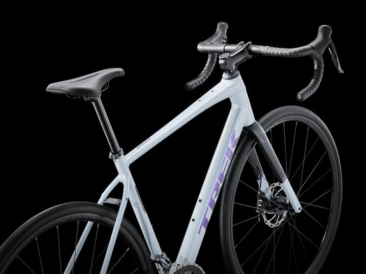 Trek Domane AL 2 Gen 4 (Plasma Grey Pearl) - BUMSONTHESADDLE