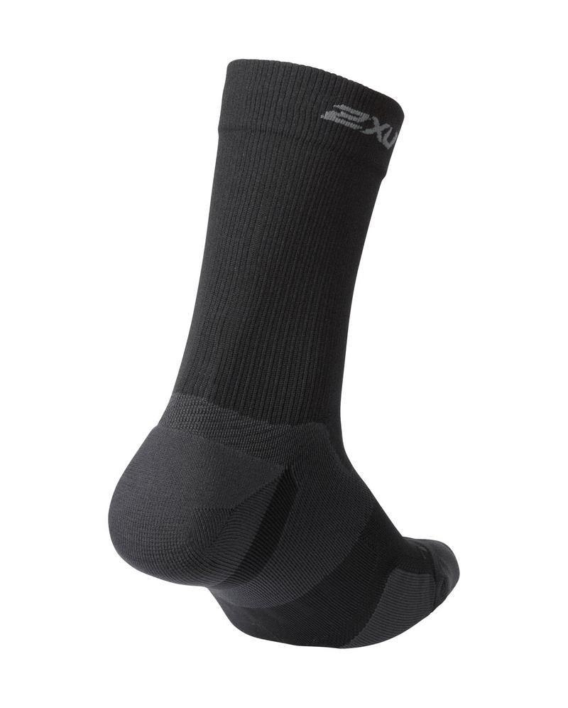 2XU Vectr Cushion Crew Unisex Compression Socks (Black/Titanium) - BUMSONTHESADDLE