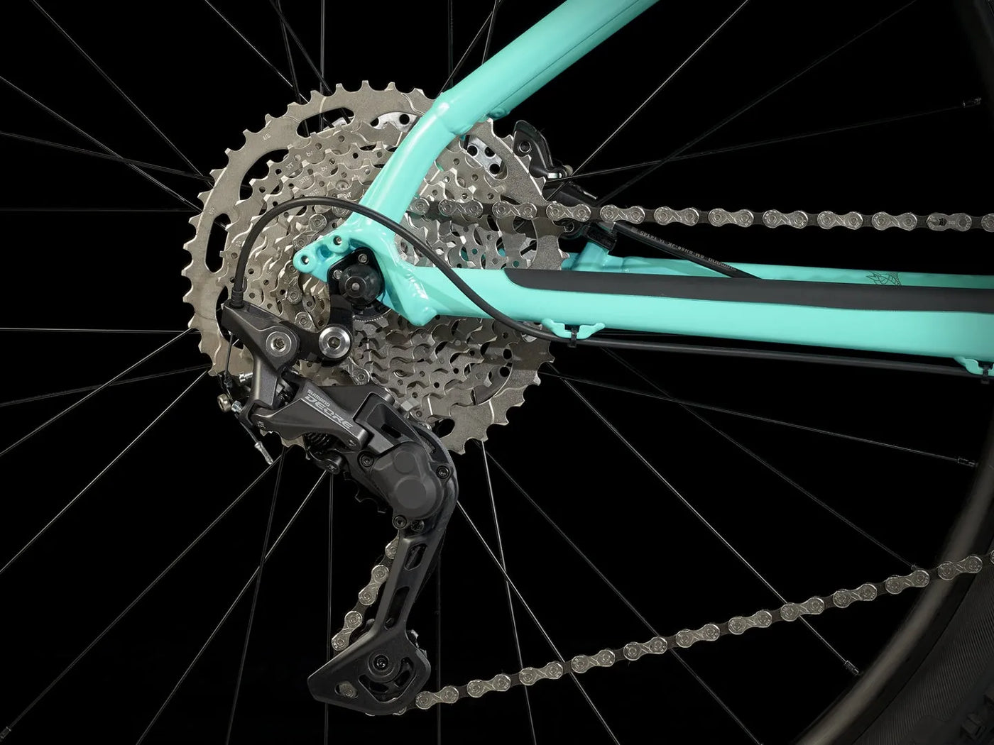 Trek marlin 7 bottom bracket deals