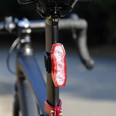 Cateye VIZ300 TL-LD810 Rear Light - BUMSONTHESADDLE