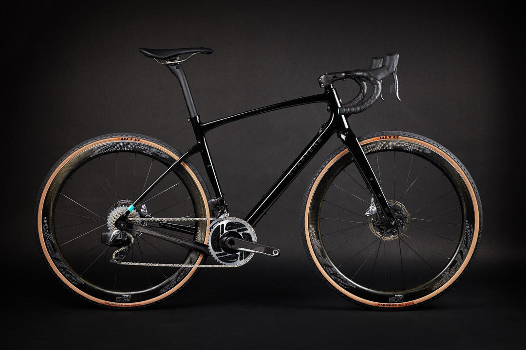 Chapter2 AO Disc Brake Frameset (Matt/Gloss Black) - BUMSONTHESADDLE