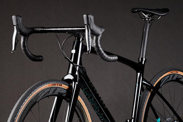 Chapter2 AO Disc Brake Frameset (Matt/Gloss Black) - BUMSONTHESADDLE