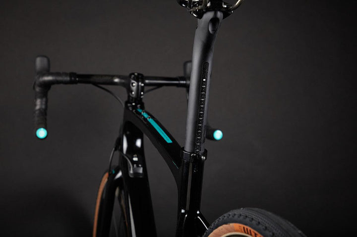 Chapter2 AO Disc Brake Frameset (Matt/Gloss Black) - BUMSONTHESADDLE