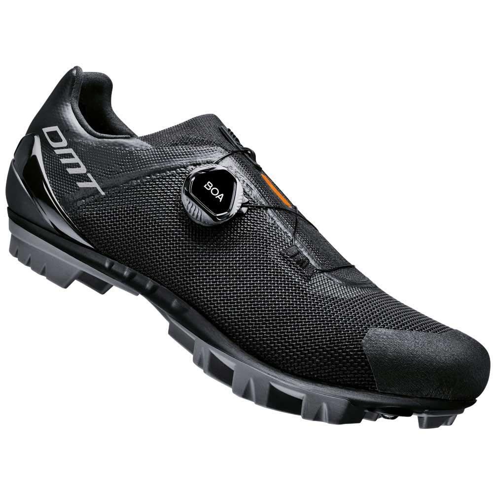 DMT KM4 MTB Cycling Shoes (Black/Black) - BUMSONTHESADDLE