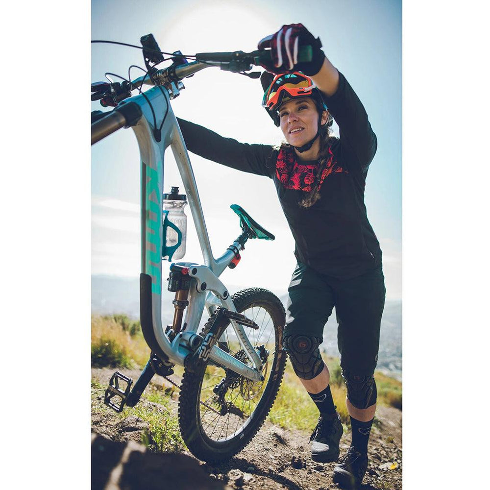 Lezyne Flow SL Enhanced Bottle Cage - Right (Black) - BUMSONTHESADDLE