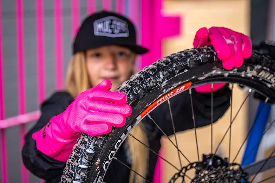 Muc-off Deep Scrubber Gloves (Pink) - BUMSONTHESADDLE