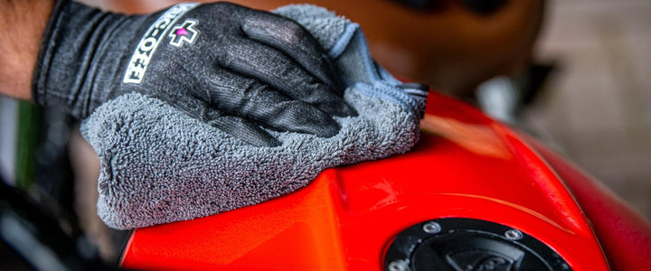 Muc-Off Microfibre Polishing Cloth - BUMSONTHESADDLE