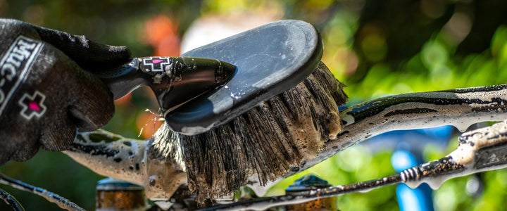 Muc-Off Soft Washing Brush - BUMSONTHESADDLE