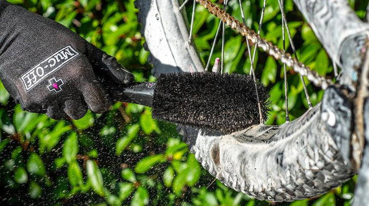 Muc-Off Wheel & Component Brush - BUMSONTHESADDLE