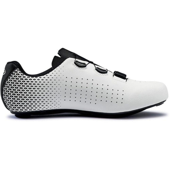 Northwave Core Plus 2 Road Cycling Shoes (White/Black) - BUMSONTHESADDLE