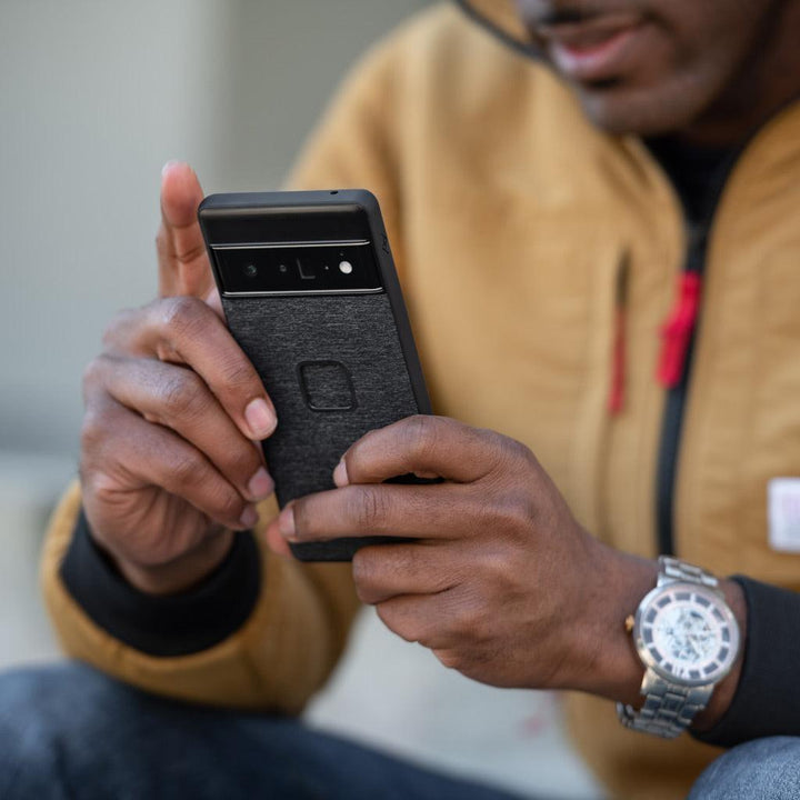 Peak Design Mobile Everyday Fabric Case For Pixel 7 Pro (Charcoal) - BUMSONTHESADDLE