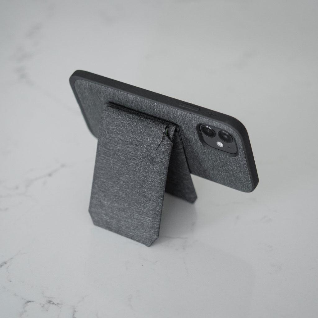 Peak Design Mobile Wallet Stand (Charcoal) – BUMSONTHESADDLE