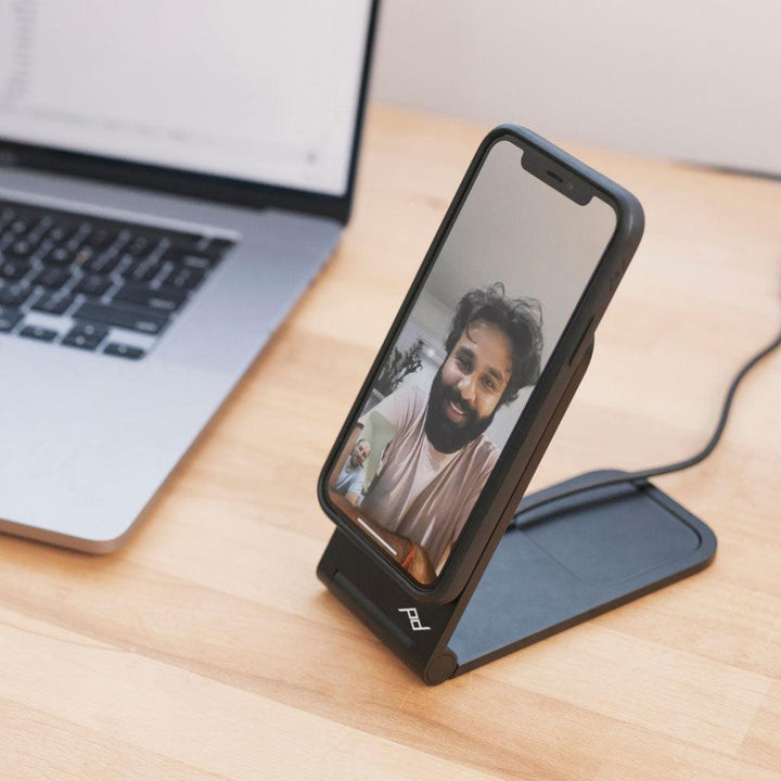 Peak Design Mobile Wireless Charging Stand (Black) - BUMSONTHESADDLE
