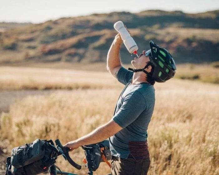 Polar Breakaway Ridge Bottle (White/Silver) - BUMSONTHESADDLE