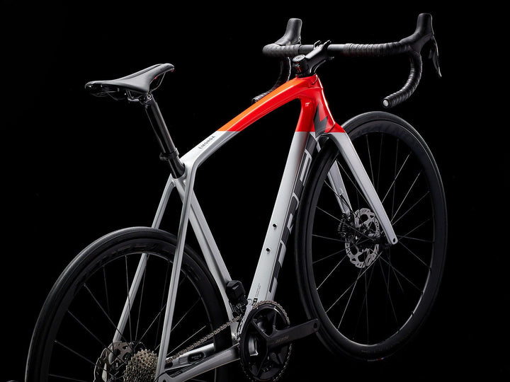 Trek Emonda SL 6 Pro Di2 (Quicksilver/Radioactive Red) - BUMSONTHESADDLE