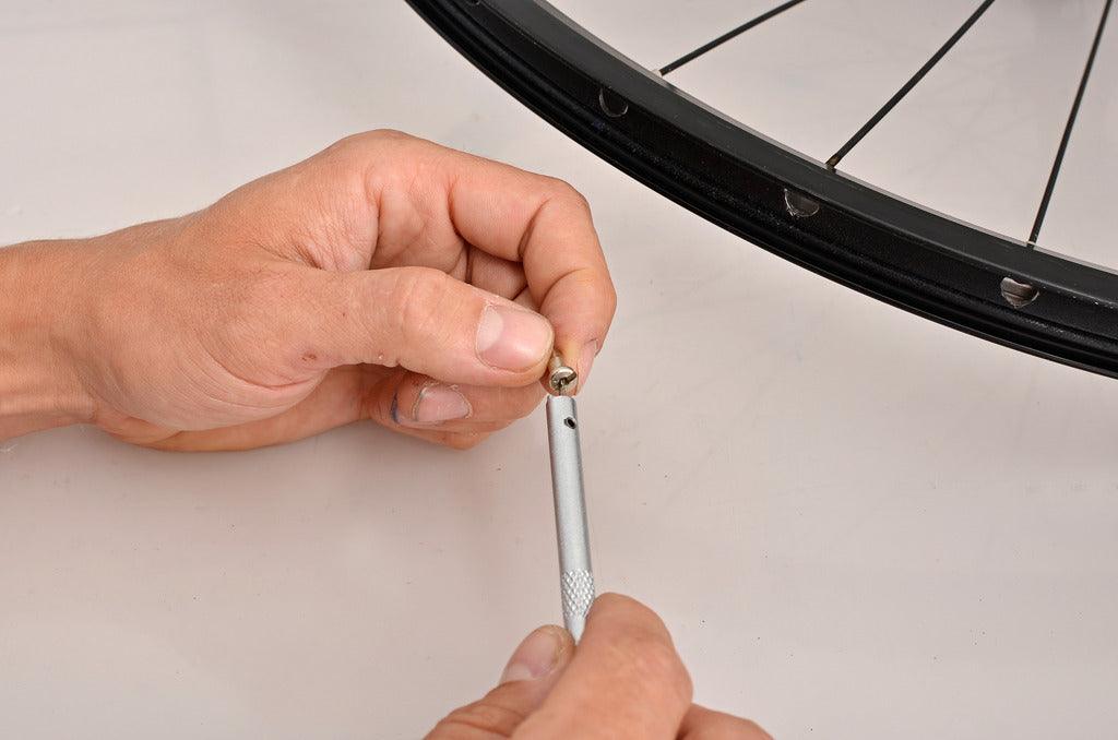 Unior Nipple Insertion Tool - BUMSONTHESADDLE