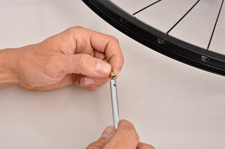 Unior Nipple Insertion Tool - BUMSONTHESADDLE